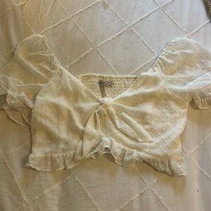 White cropped blouse with tie